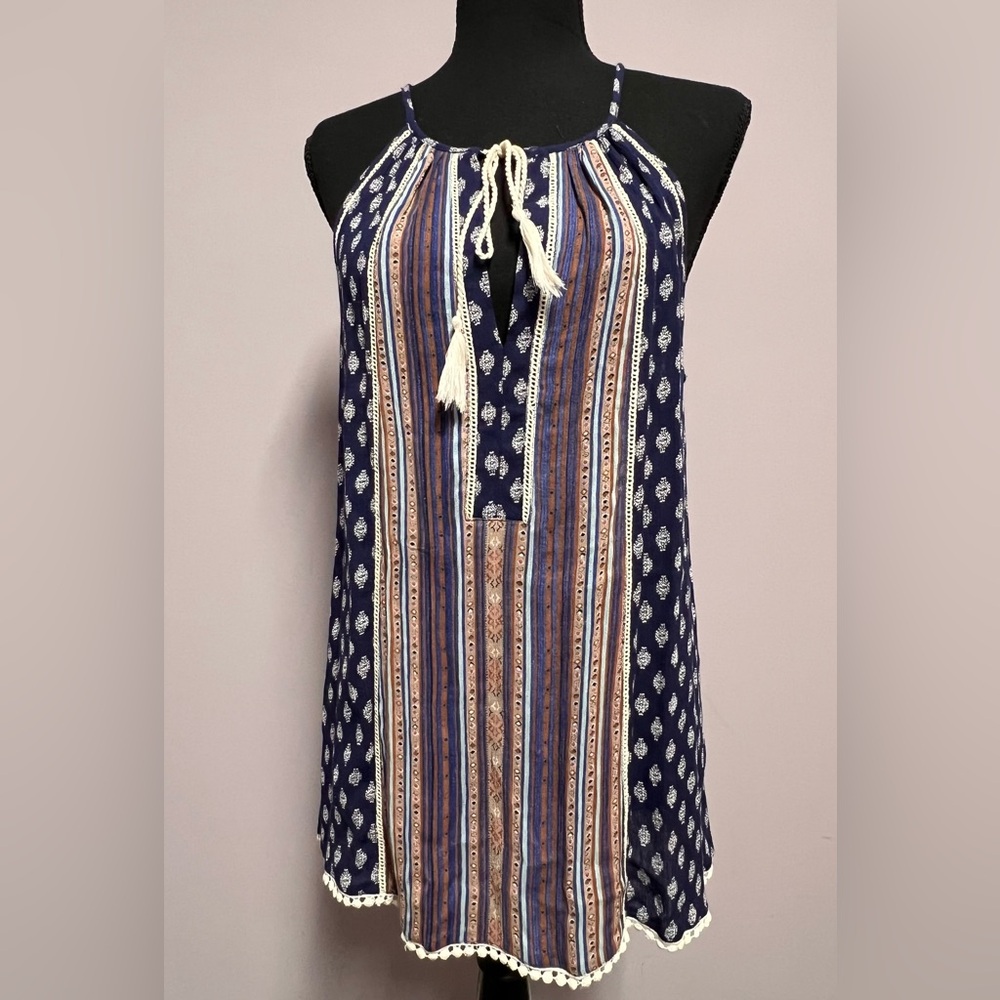 NWT Live 4 Truth SLEEVELESS Shirt MEDIUM Women BLOUSE